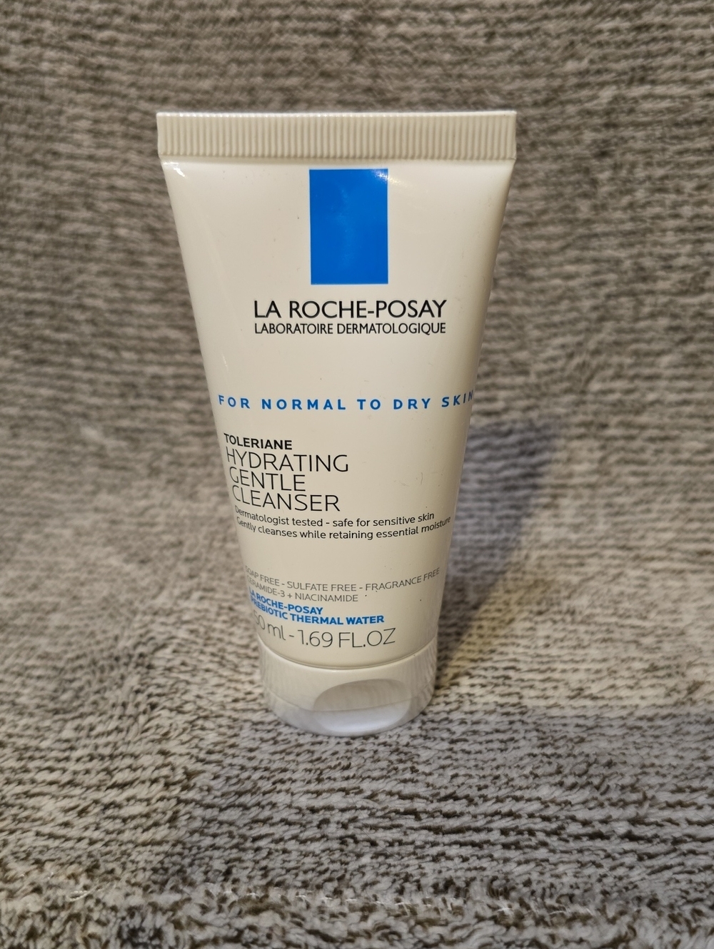 La Roche-Posay Toleriane Hydrating Gentle Cleanser - White/Blue